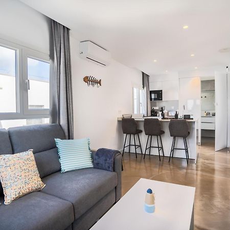 2 Apartments Sea Breeze Famara Exterior photo