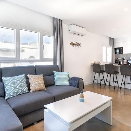 2 Apartments Sea Breeze Famara Exterior photo