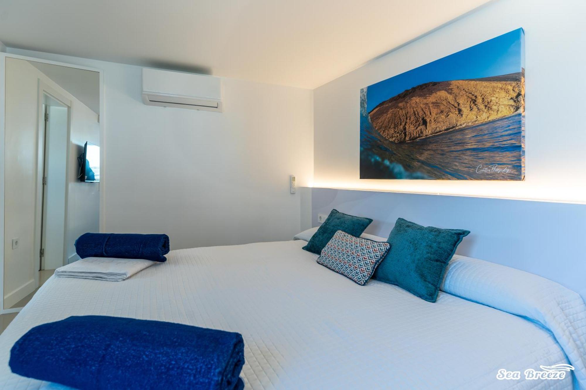 2 Apartments Sea Breeze Famara Exterior photo