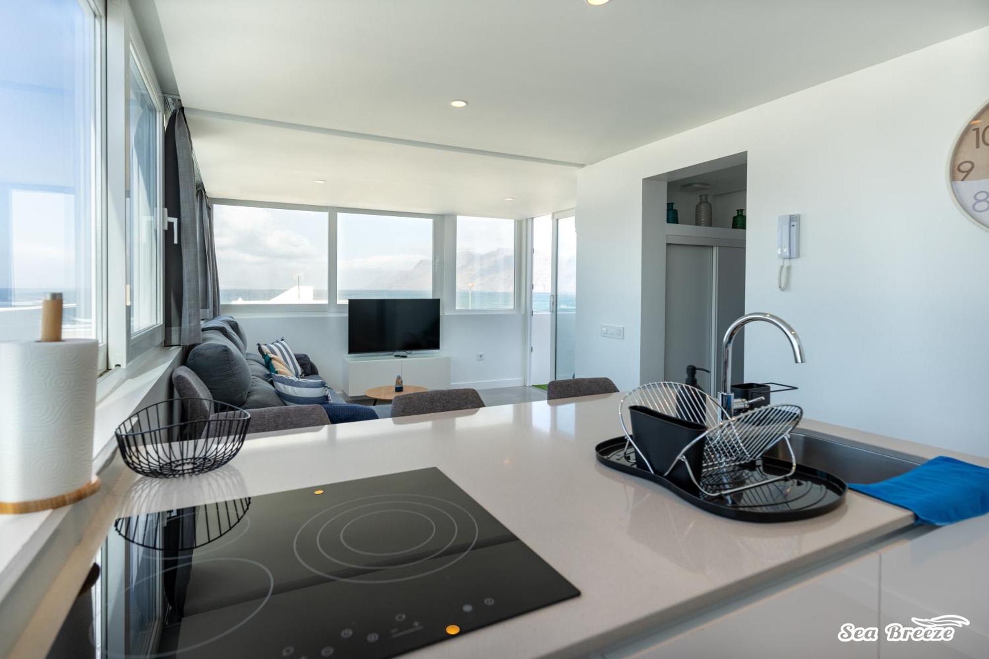 2 Apartments Sea Breeze Famara Exterior photo